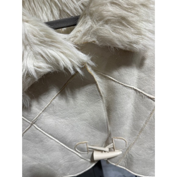 Papaya‎ Faux Fur Collar Vest Sleeveless Ivory Cream Toggle Closure - Picture 2 of 6